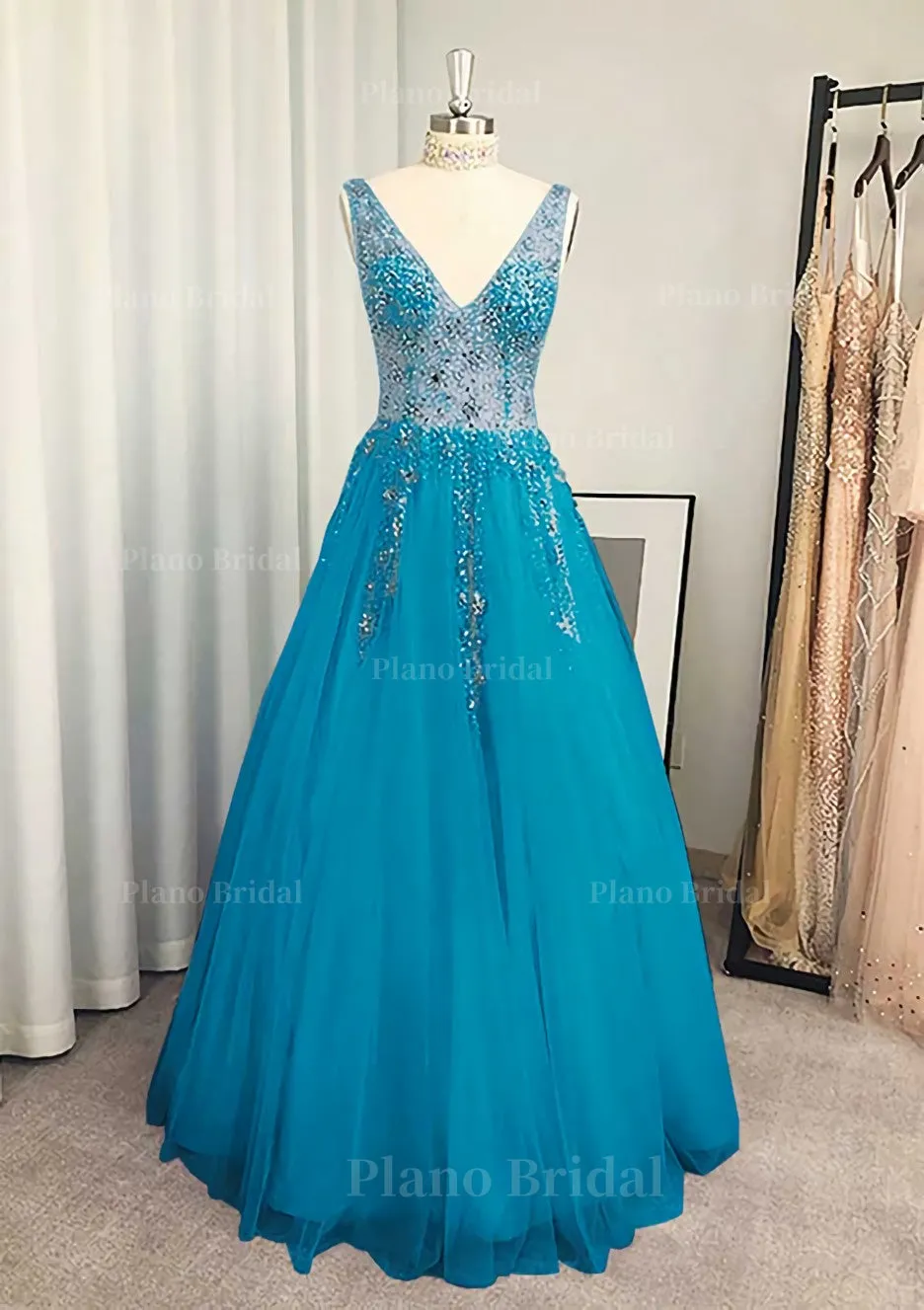 A-line/Princess V Neck Long/Floor-Length Tulle Prom Dress With Beading Sequins