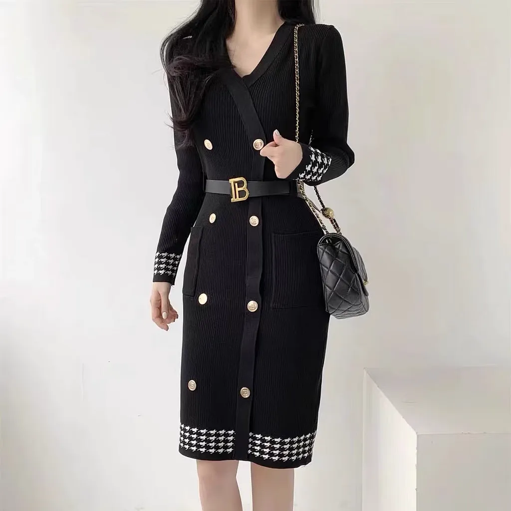 Belt-buttoned V-neck elastic houndstooth knitted dress