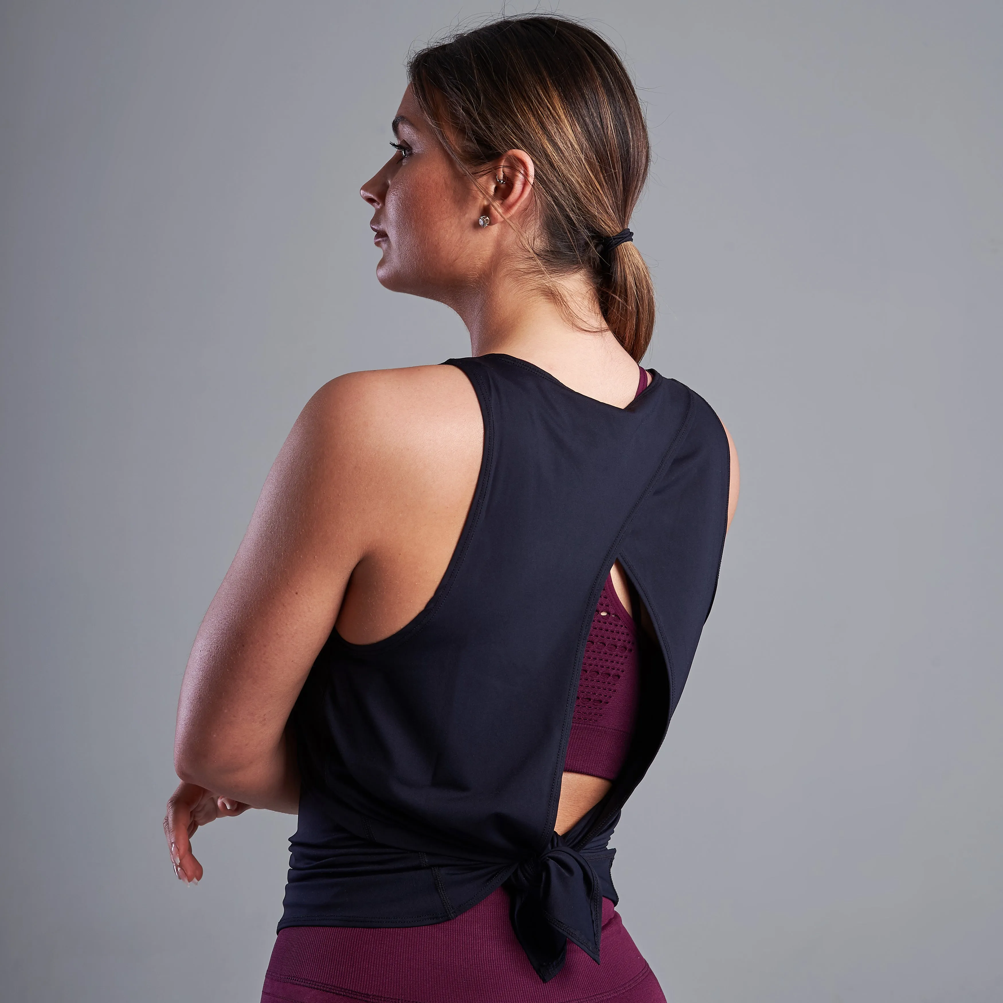 Keyla Tie Back Gym Top in Black